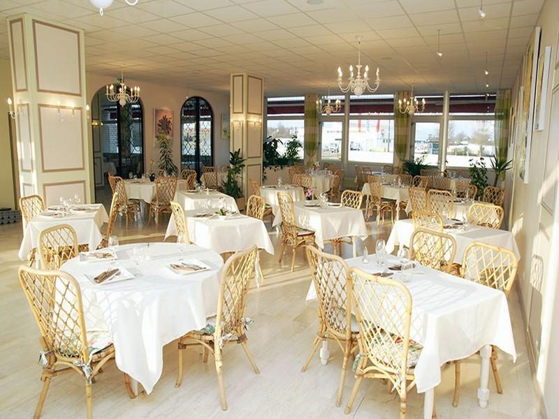 Le Chagny Hotel Chagny  Luaran gambar